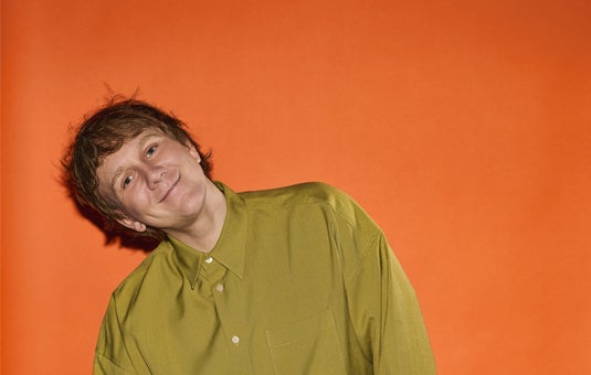 Josh Thomas: Jiggle, Jiggle